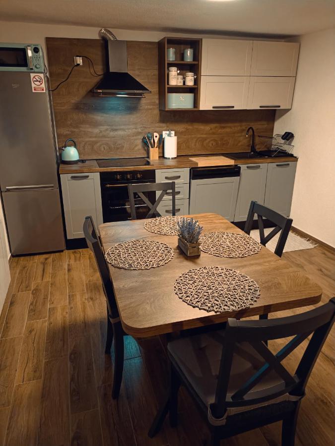 Ferienwohnung Kod Dida Gospić Exterior foto
